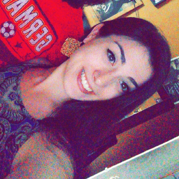 Meet your Posher, Alex - Picture 1 of 1