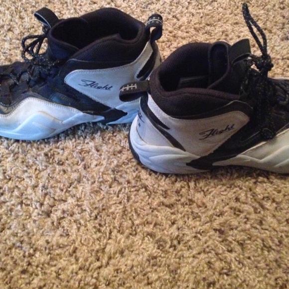 Nike shoes - Picture 1 of 1