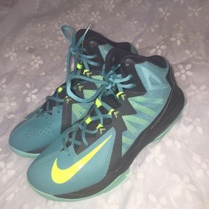 NIKE AIRMAX STUTTER STEP 2