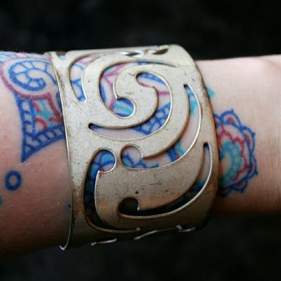 "Rustic" Brushed Cut-Out Cuff - Picture 2 of 3