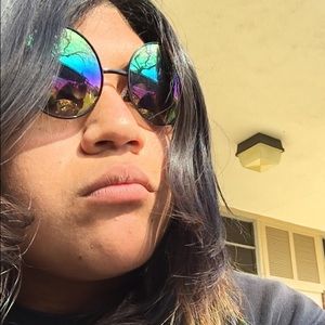 Meet your Posher, Adriana