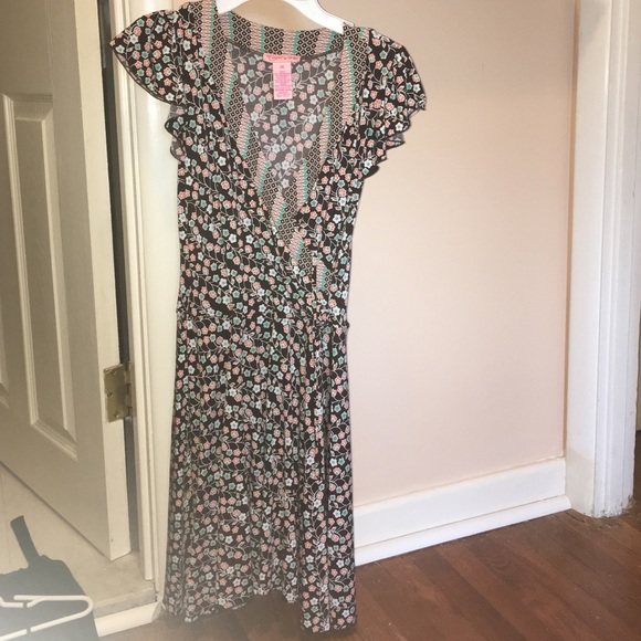 Short sleeved dress