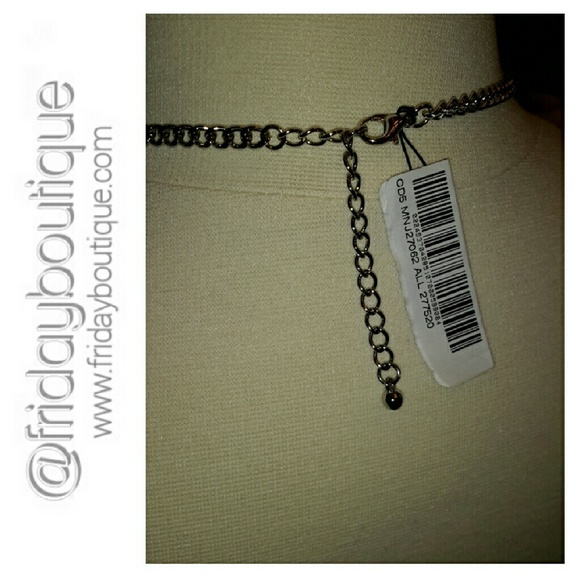 Beautiful Pearl & Rhinestone Necklace - Picture 2 of 2