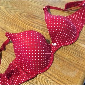 Cute red and white polka dot t shirt bra