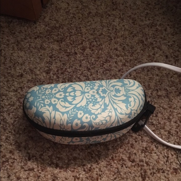 Sunglasses case - Picture 1 of 1