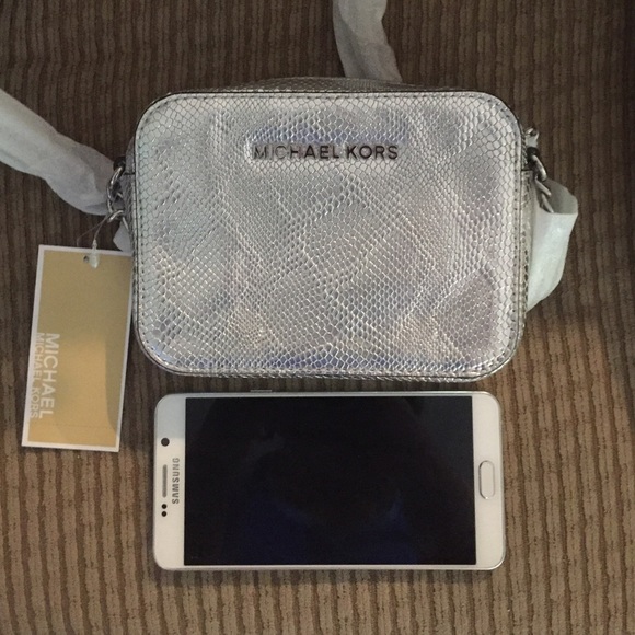 BNWT Michael Kors jet set travel crossbody - Picture 4 of 4