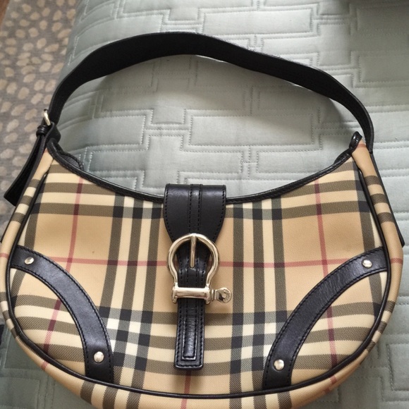 100 percent authentic Burberry Purse