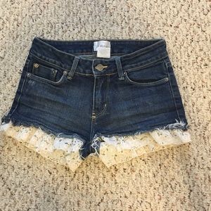 Lace medium washed denim shorts size 26!