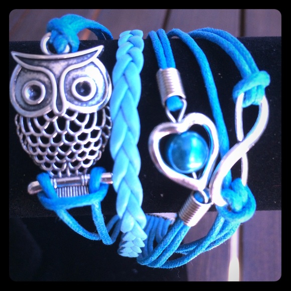 Blue multi-strand adjustable link bracelet