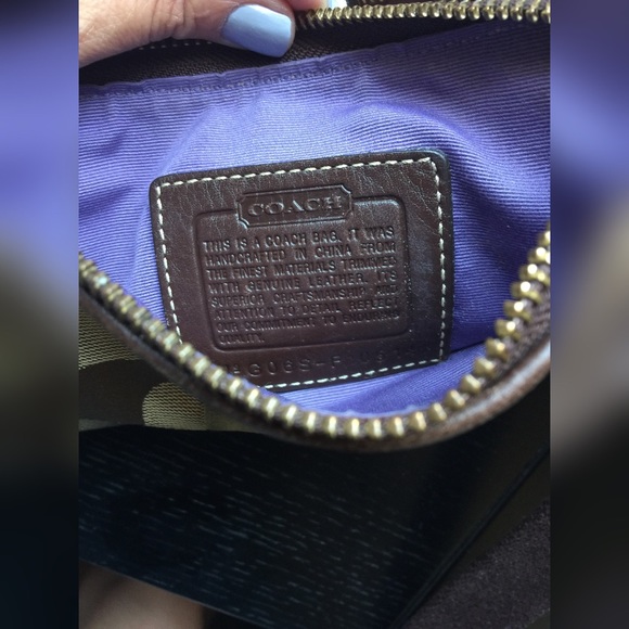 🛑SOLD🛑Authentic Patched Crossbody small purse 🎒 - Picture 3 of 3