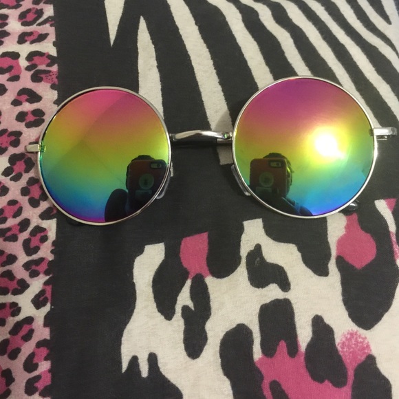 Unisex vintage round sunglasses