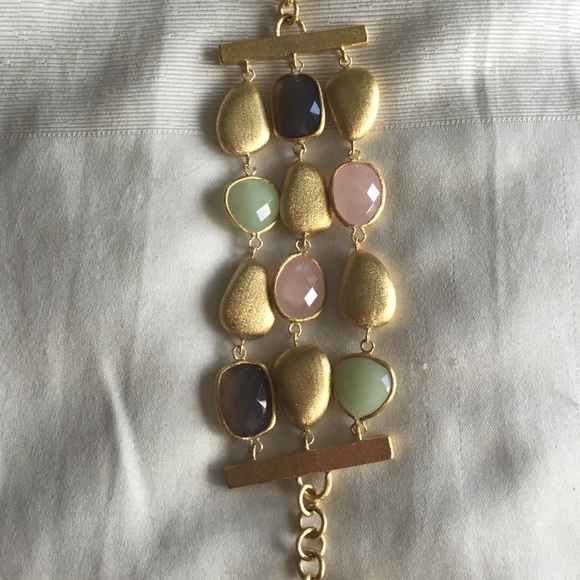 Brand new Rivka Friedman 18k gold toggle bracelet - Picture 3 of 3