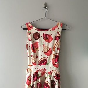 Lady Vintage pinup cupcake print dress