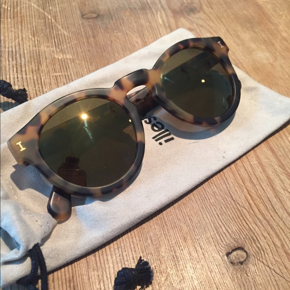Illesteva tortoise sunglasses w/ reflective lenses
