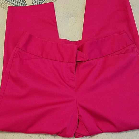 Worthington ankle cropped Modern fit capris