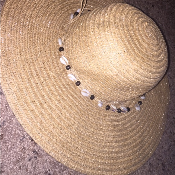 Beach hat