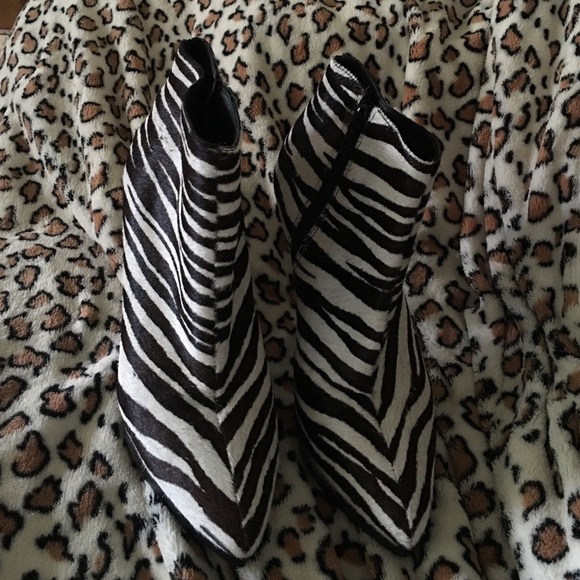 Zebra print pony booties
