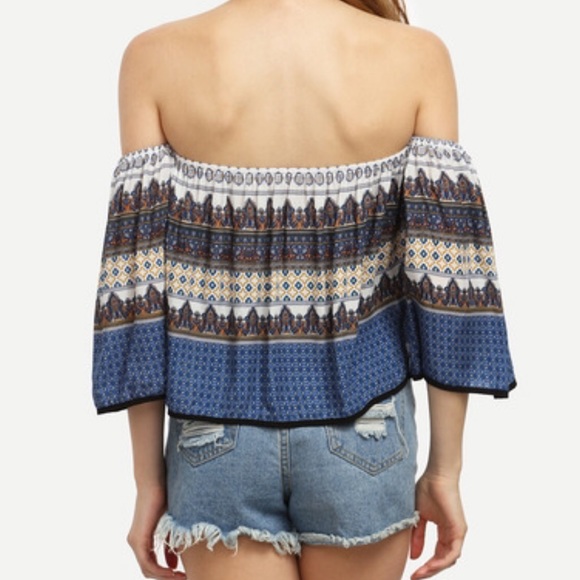 Off the shoulder print crop top. Price firm. - Picture 2 of 4