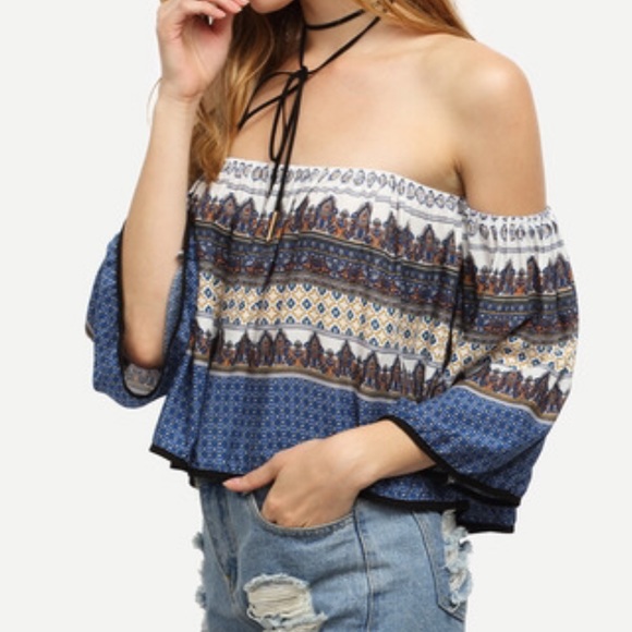 Off the shoulder print crop top. Price firm. - Picture 4 of 4