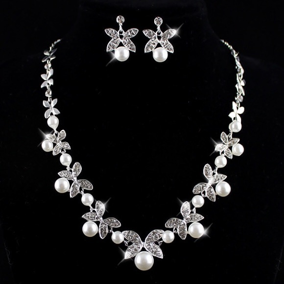 Wedding Pearl Necklace Set