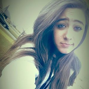 Meet your Posher, Leah