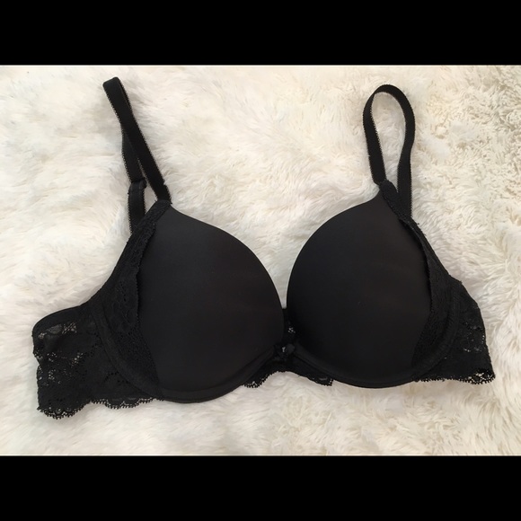 34B black lace Victoria's Secret bra