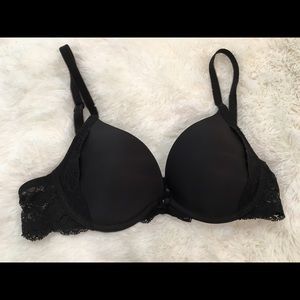 34B black lace Victoria's Secret bra