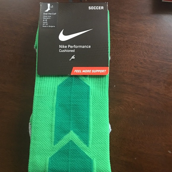 nike soccer socks womens