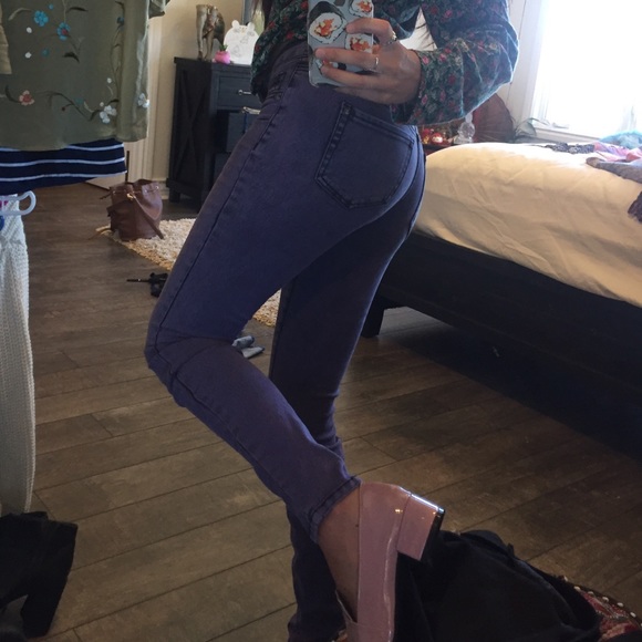 • Lavender Purple Grunge Skinny Jeans • - Picture 3 of 4