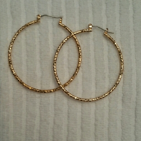 NEW GOLD HOOP EARRINGS