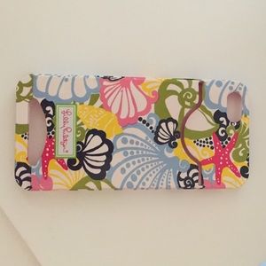 iPhone 5 case with card/ID holder on the back