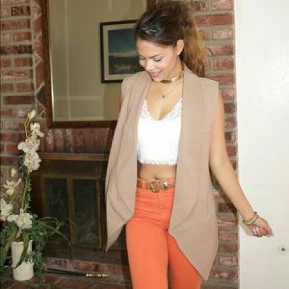 NEW SLEEVELESS Taupe long vest