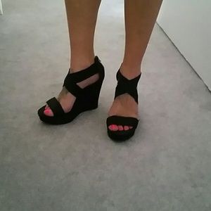 Black wedges size 7