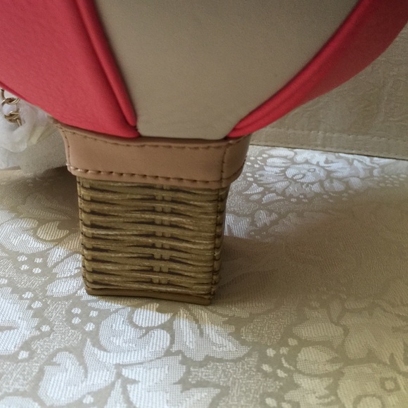 🎈🎈Kate Spade air balloon wristlet🎈🎈 - Picture 3 of 3