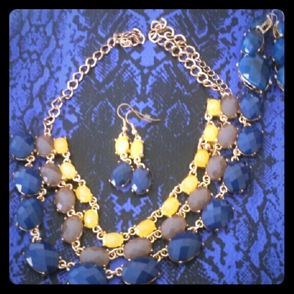 Double earring and necklace set