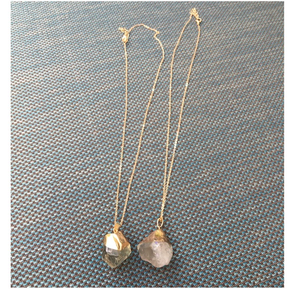 White Smoky Quartz Chunky Pendant Goldtone Chain - Picture 2 of 2