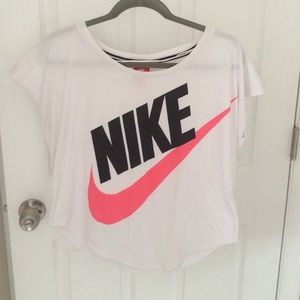 Nike top