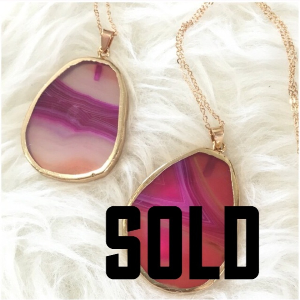 Red Pink White Quartz Drop Pendant W/ Chain - Picture 3 of 3