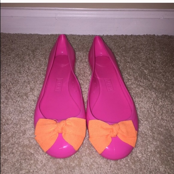 J crew fuchsia rubber flat size 8