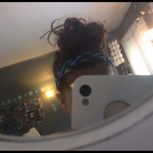 Meet your Posher, Izzi