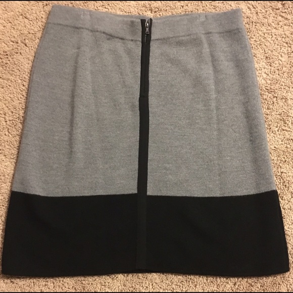 Loft gray/black color block skirt - Picture 2 of 3
