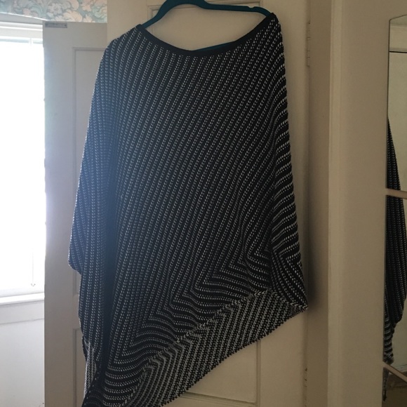 Held for Taylor :Chicos black and white poncho os