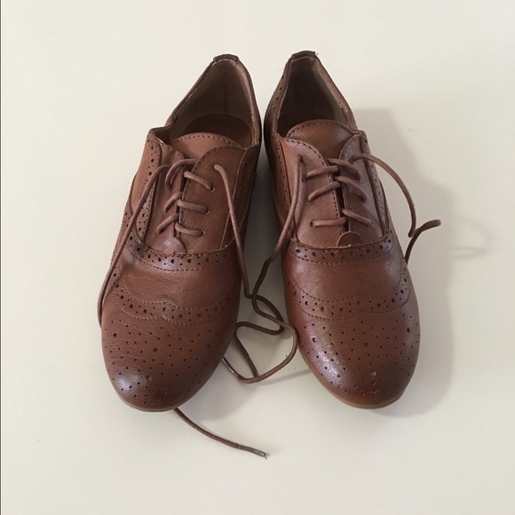 Madden Girl Oxfords NWOT