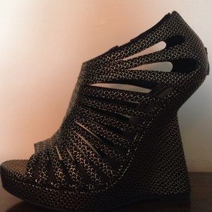 Brand new strappy heels