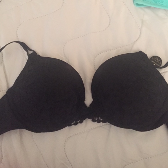 Black lace Bombshell bra