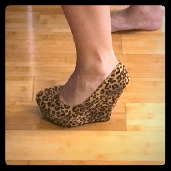 Leopard wedge heels