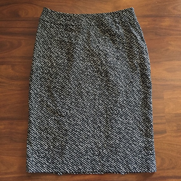 Patterned Pencil Skirt