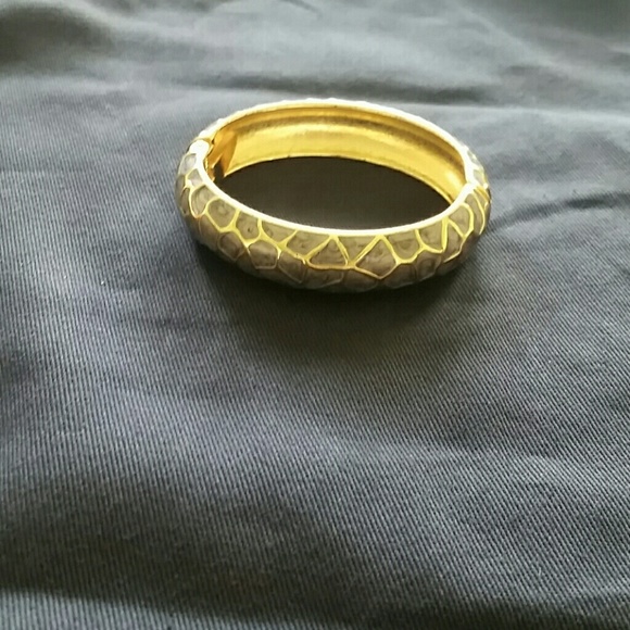 Loft grey and gold bracelet. - Picture 1 of 2