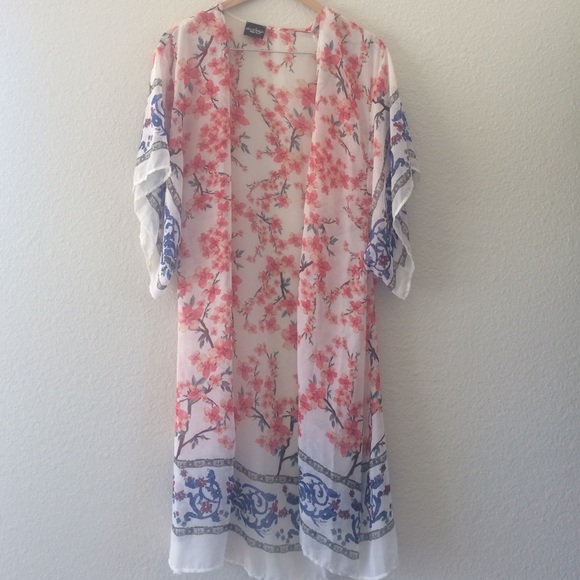 ❗️1 HR SALE❗️Long Kimono in Cherry Blossom Print