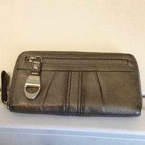 B Makowsky wallet